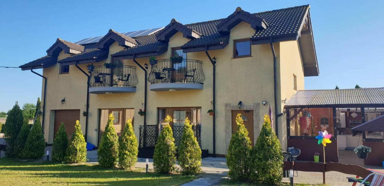Dom Goscinny Vollare Ujście-Darłowskie Exteriör bild